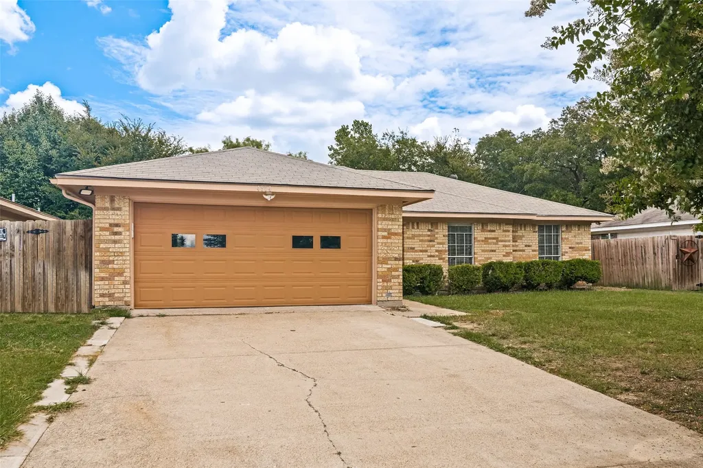 4804 Platte Drive Balch Springs TX 75180