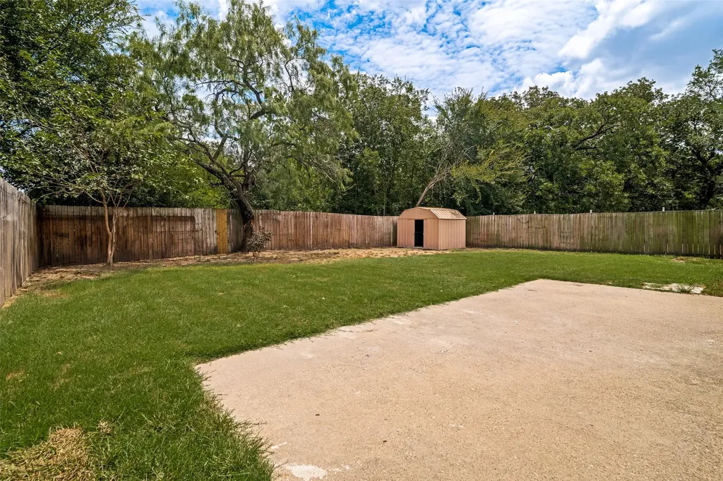 4804 Platte Drive Balch Springs TX 75180
