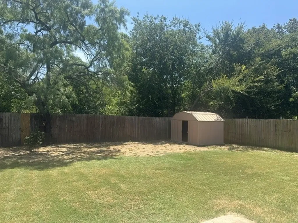 4804 Platte Drive Balch Springs TX 75180