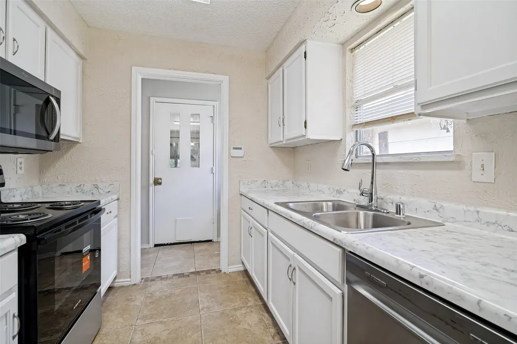4804 Platte Drive Balch Springs TX 75180