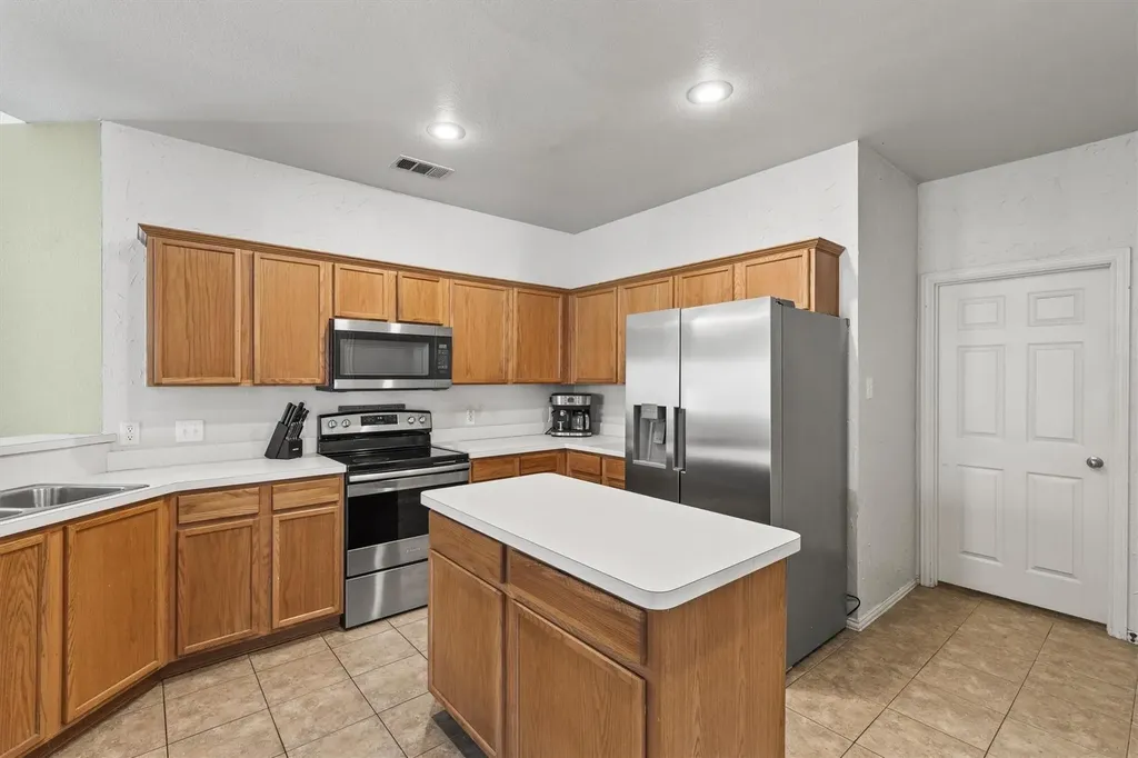 502 Hilltop Drive Anna TX 75409