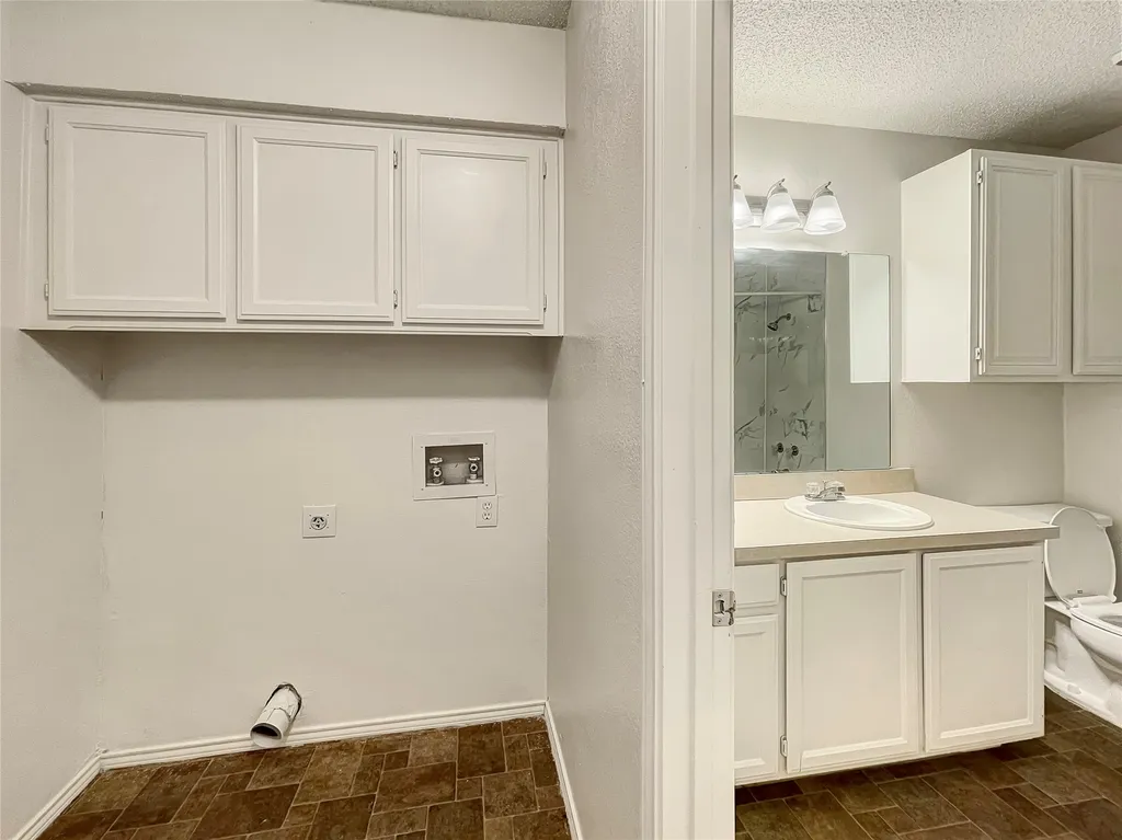 7002 Lincoln Drive North Richland Hills TX 76182