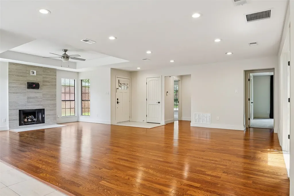 14815 Surveyor Boulevard Addison TX 75001