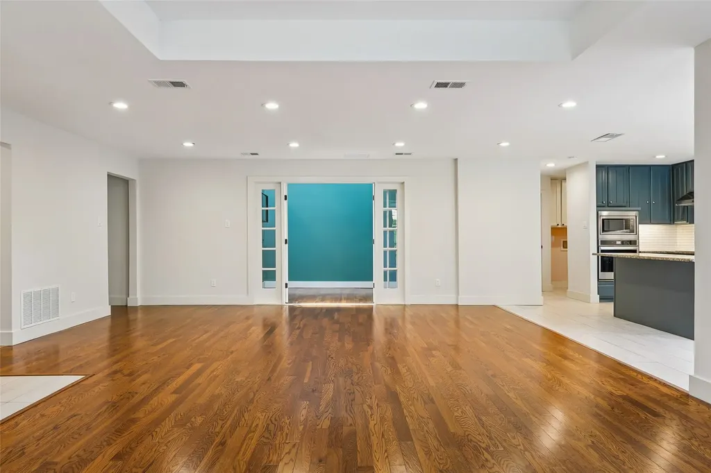 14815 Surveyor Boulevard Addison TX 75001