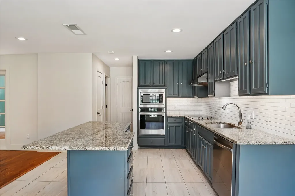 14815 Surveyor Boulevard Addison TX 75001