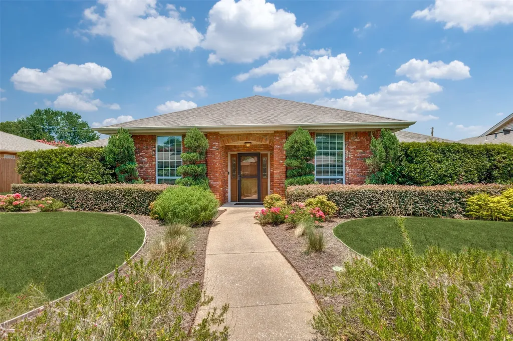 1005 De Pauw Drive Arlington TX 76012