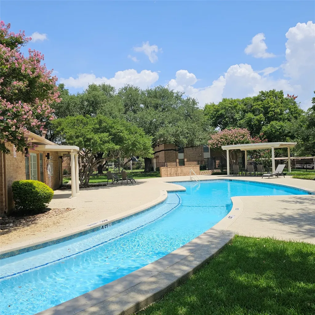 16301 Ledgemont Lane Addison TX 75001