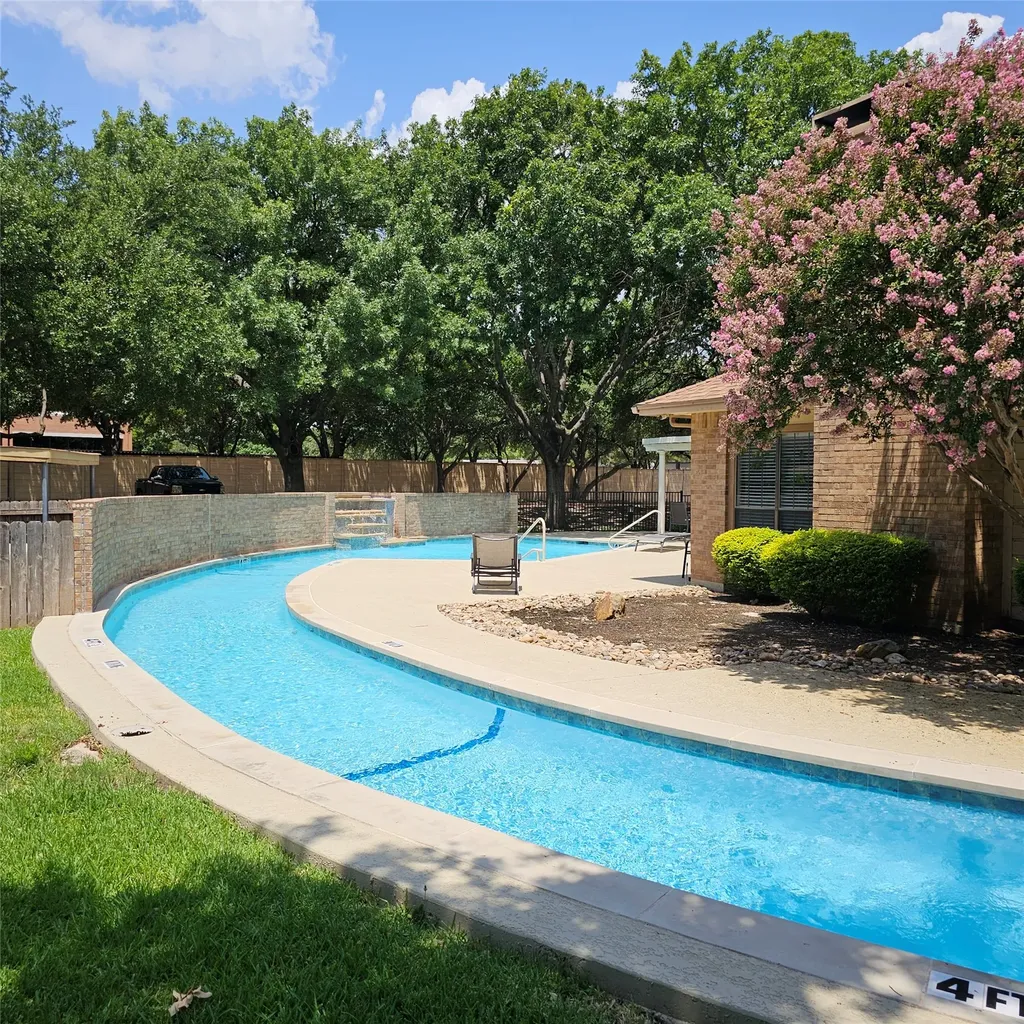 16301 Ledgemont Lane Addison TX 75001