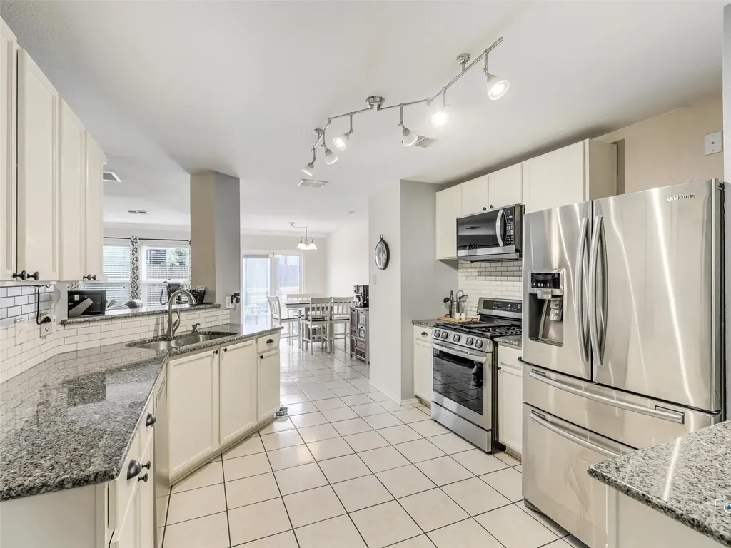 1609 Timberline Lane Sherman TX 75092