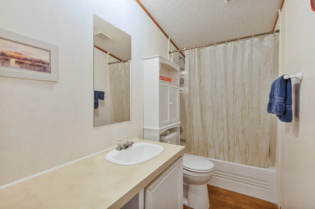 439 Slayden Drive Sunset TX 76270