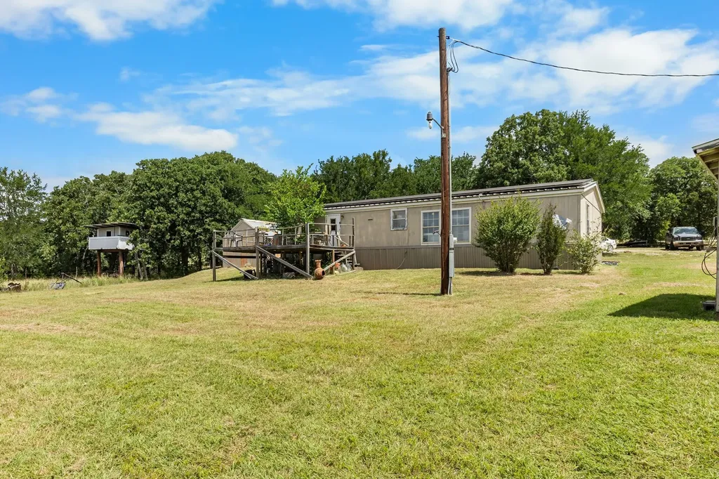 439 Slayden Drive Sunset TX 76270