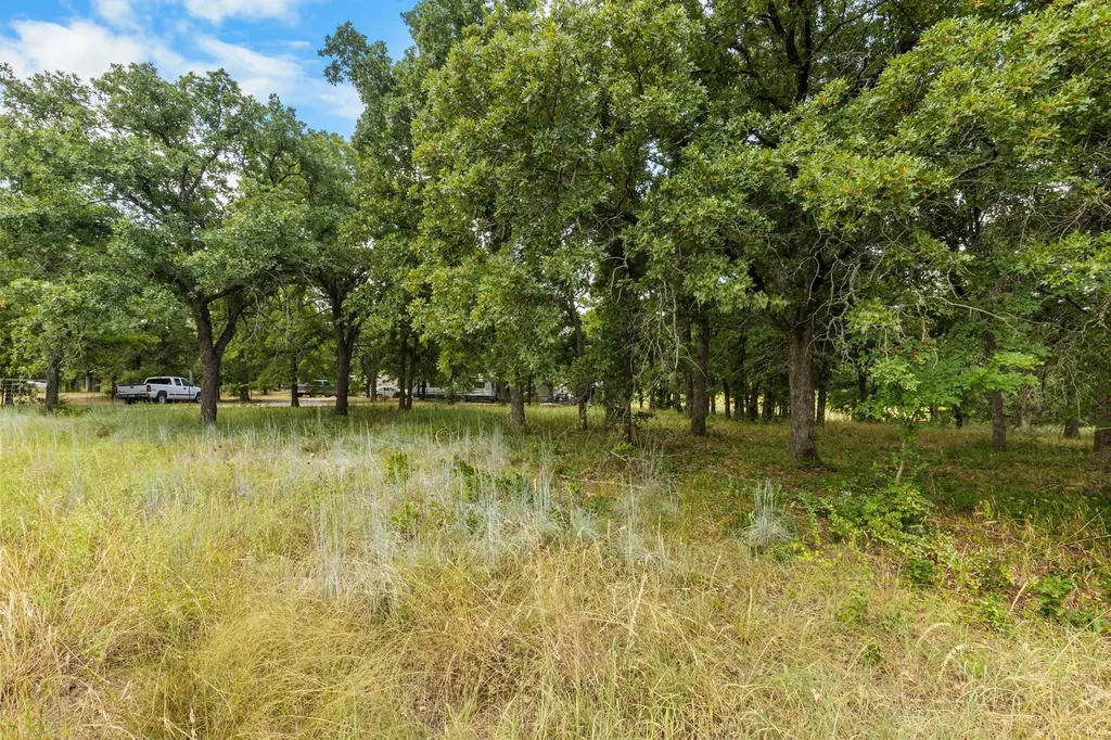 439 Slayden Drive Sunset TX 76270
