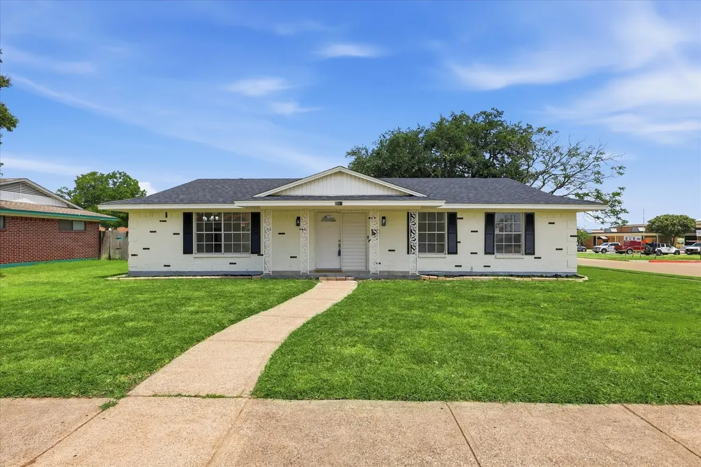 3301 Hillsdale Lane Garland TX 75042