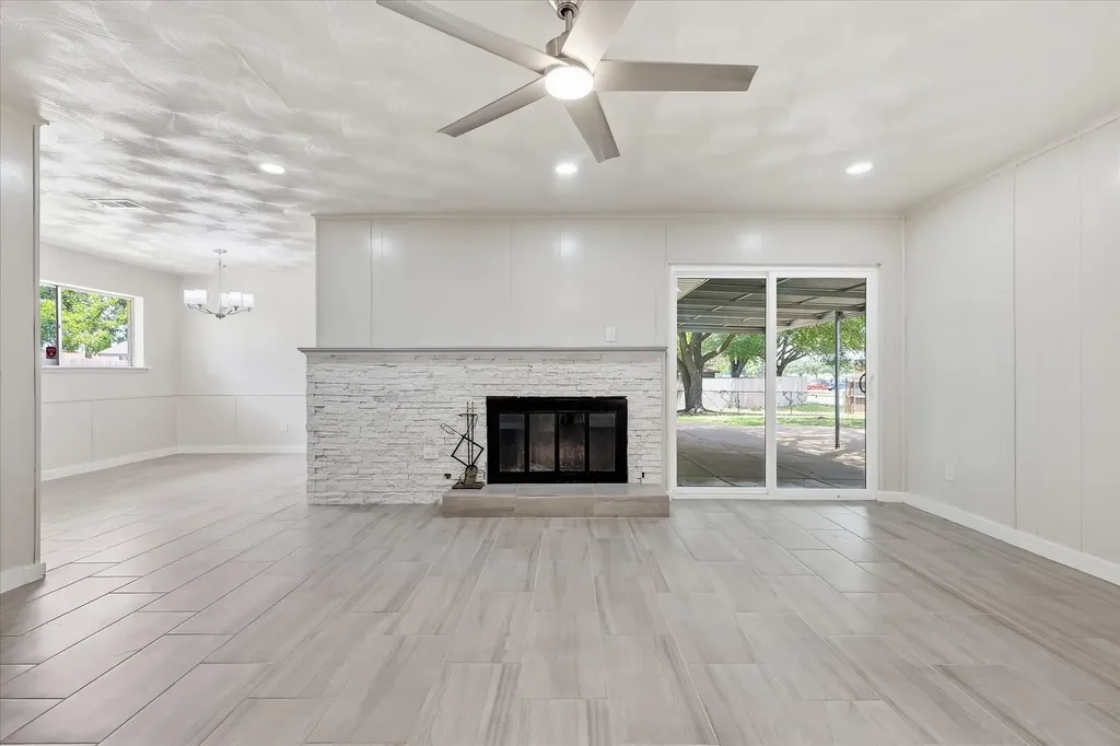 3301 Hillsdale Lane Garland TX 75042
