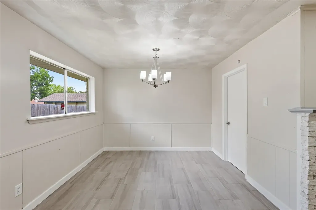 3301 Hillsdale Lane Garland TX 75042