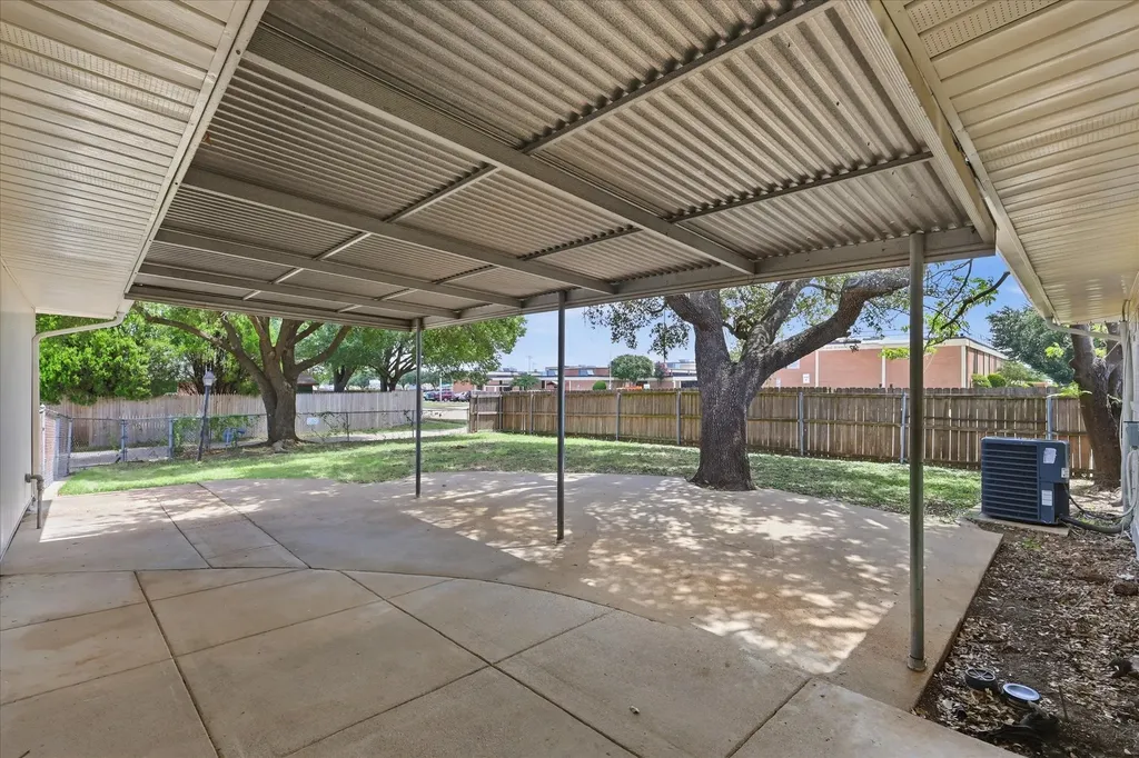 3301 Hillsdale Lane Garland TX 75042