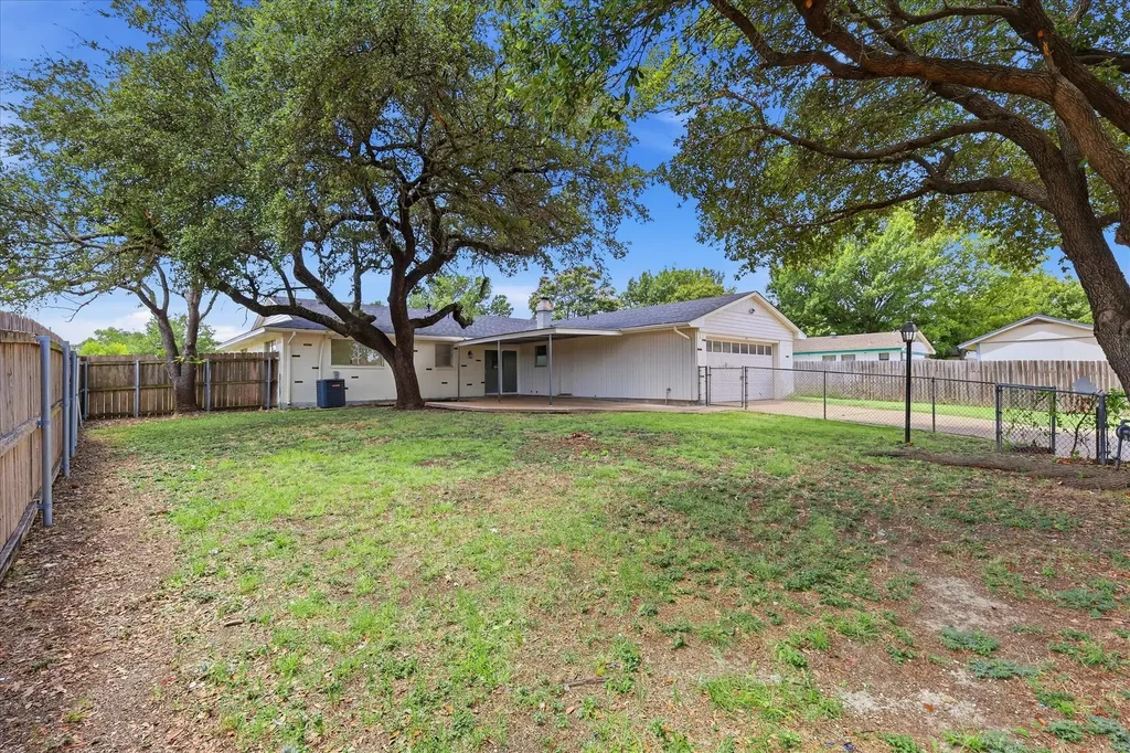 3301 Hillsdale Lane Garland TX 75042