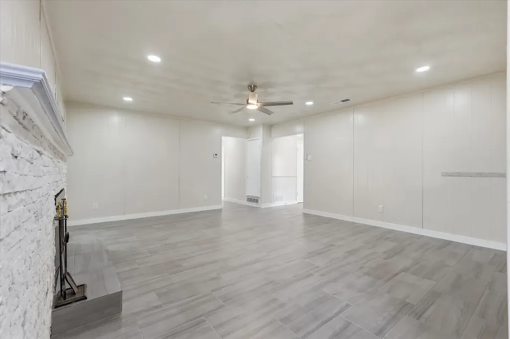 3301 Hillsdale Lane Garland TX 75042