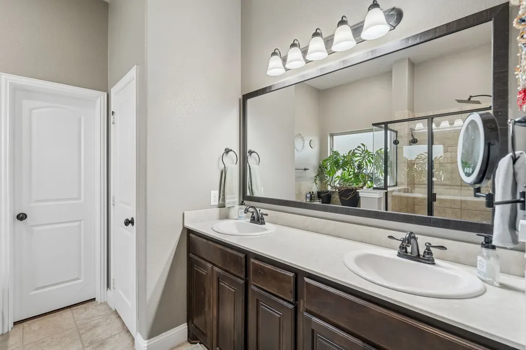 127 Hillcrest Way Crandall TX 75114