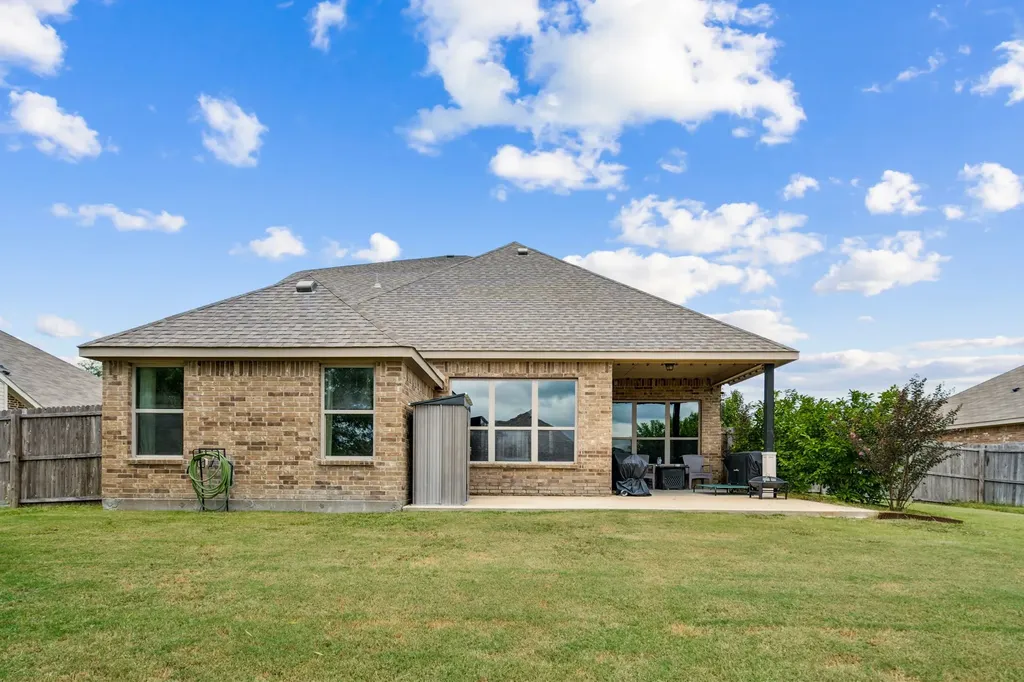 127 Hillcrest Way Crandall TX 75114