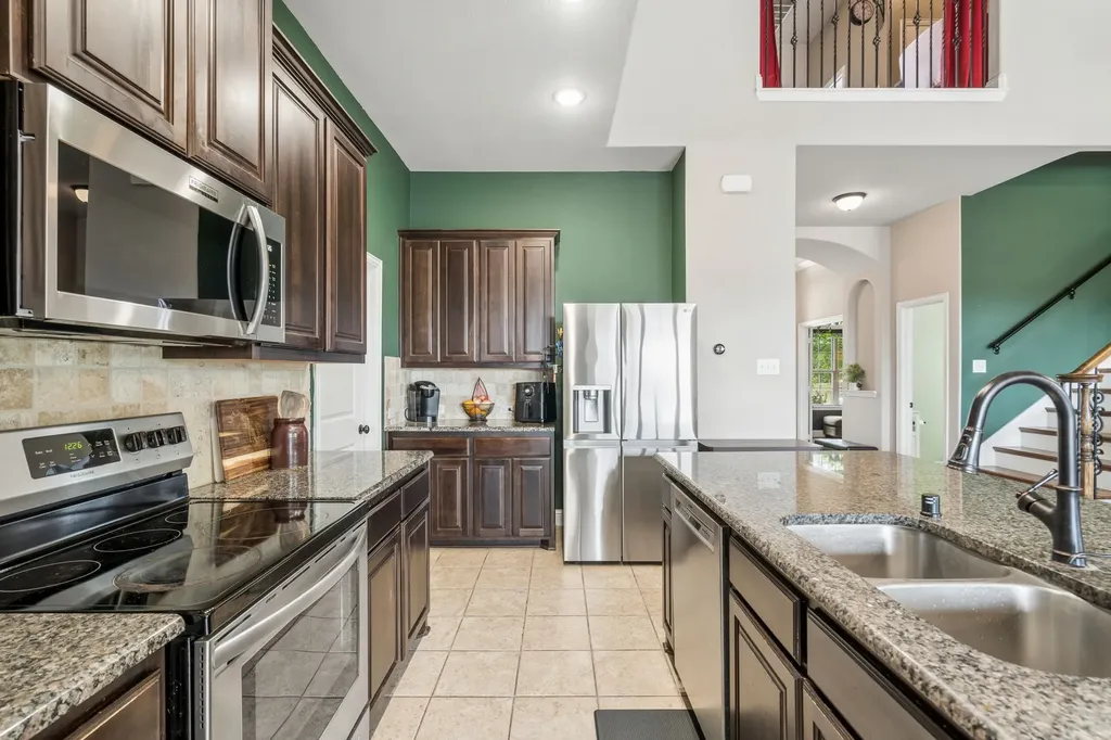 127 Hillcrest Way Crandall TX 75114