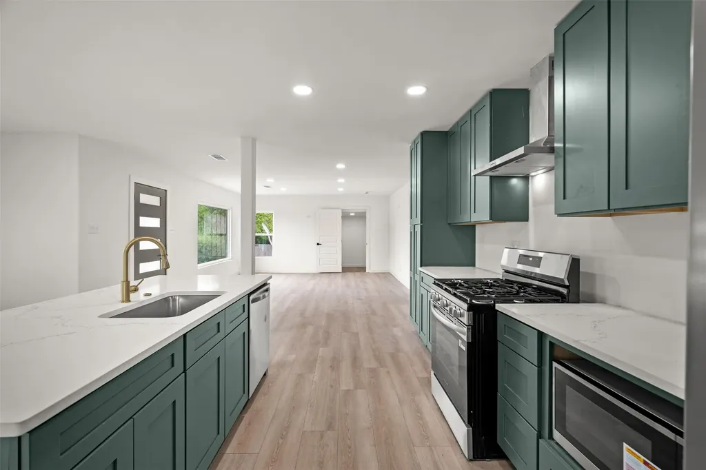 3134 W Jefferson Boulevard Dallas TX 75211