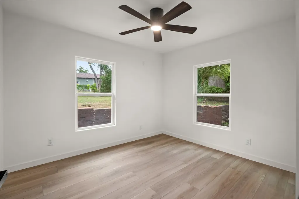 3134 W Jefferson Boulevard Dallas TX 75211