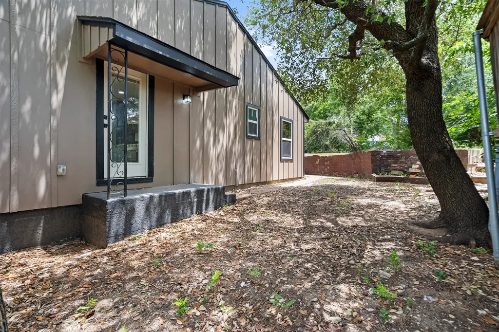 3134 W Jefferson Boulevard Dallas TX 75211