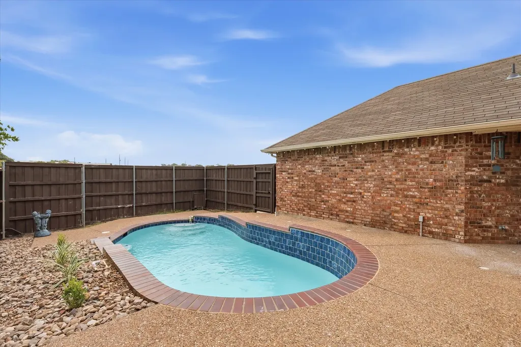 1760 Blackstone Drive Carrollton TX 75007