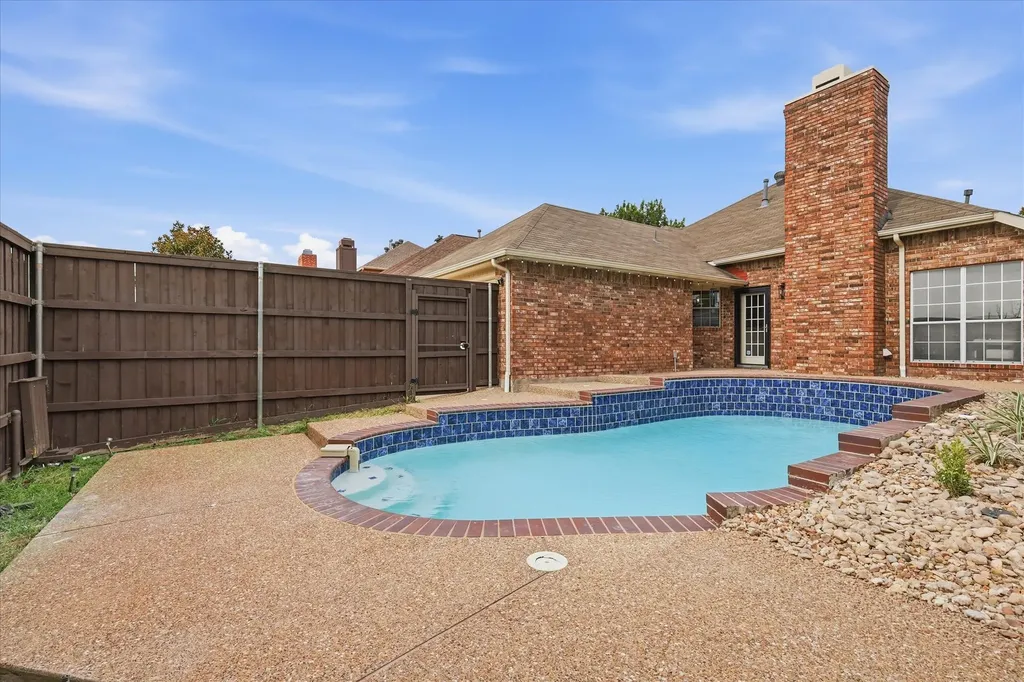1760 Blackstone Drive Carrollton TX 75007