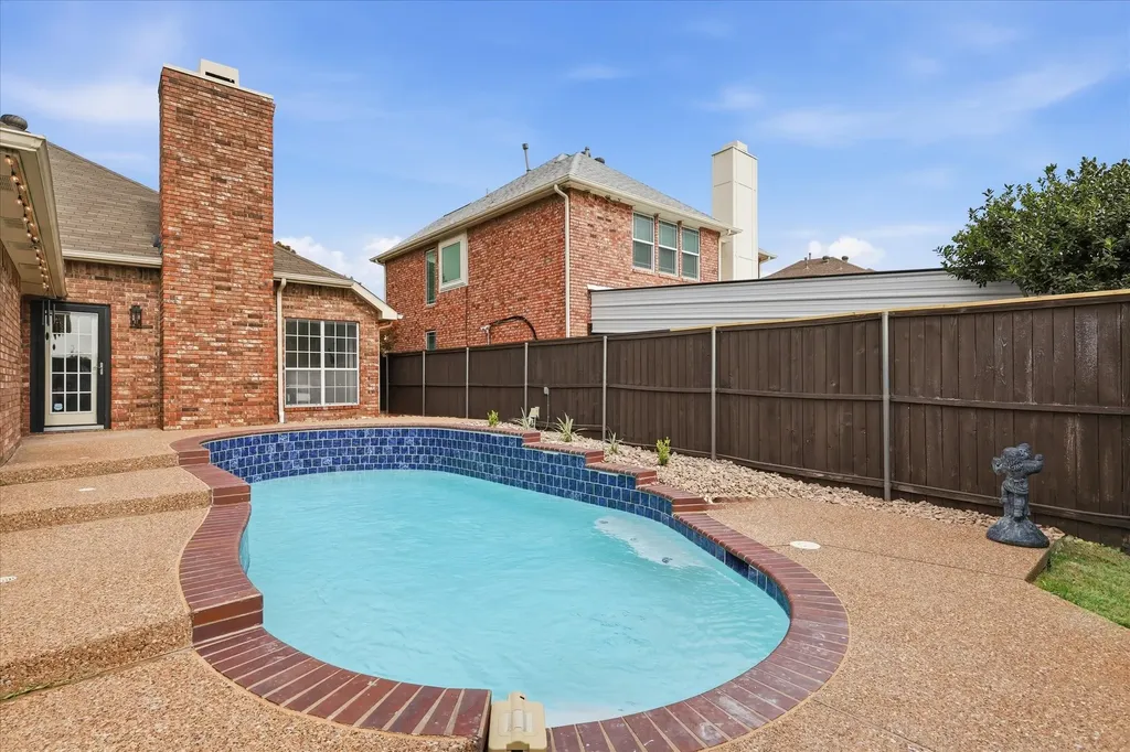 1760 Blackstone Drive Carrollton TX 75007