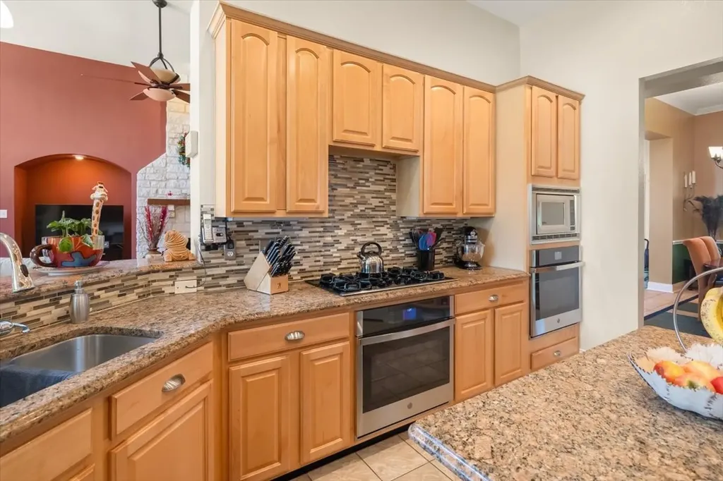 8101 Oak Creek Lane Denton TX 76208
