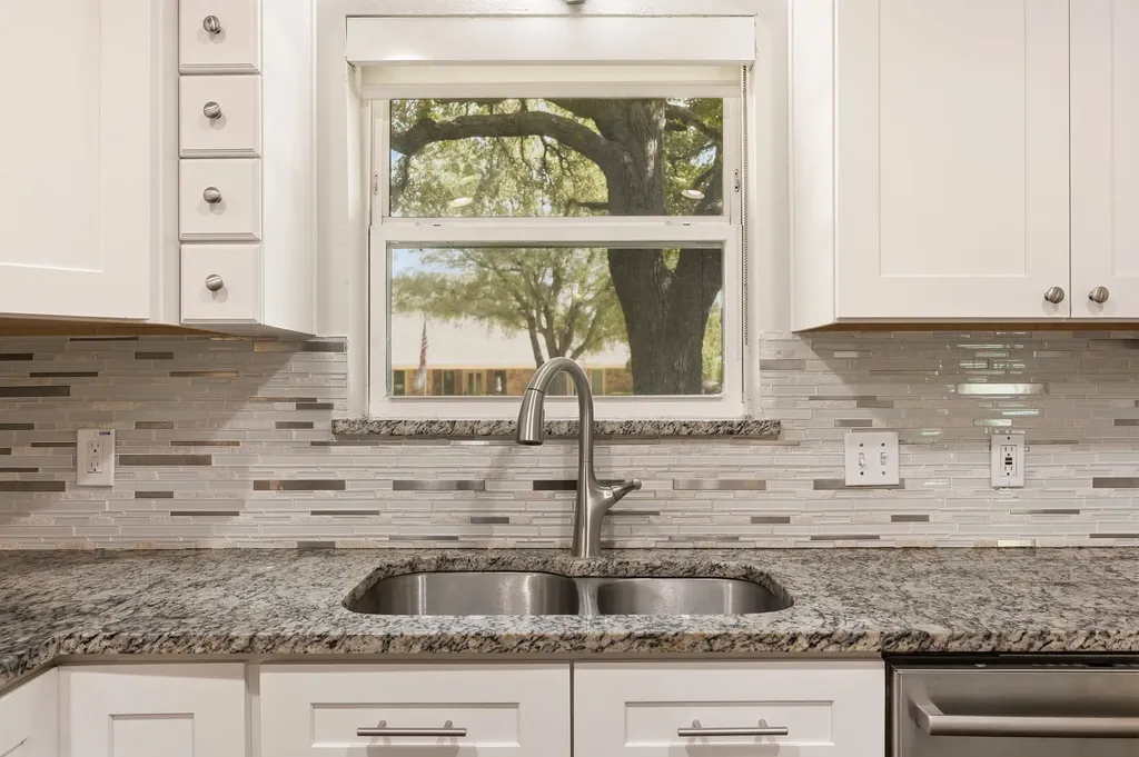 6931 Brentfield Drive Dallas TX 75248