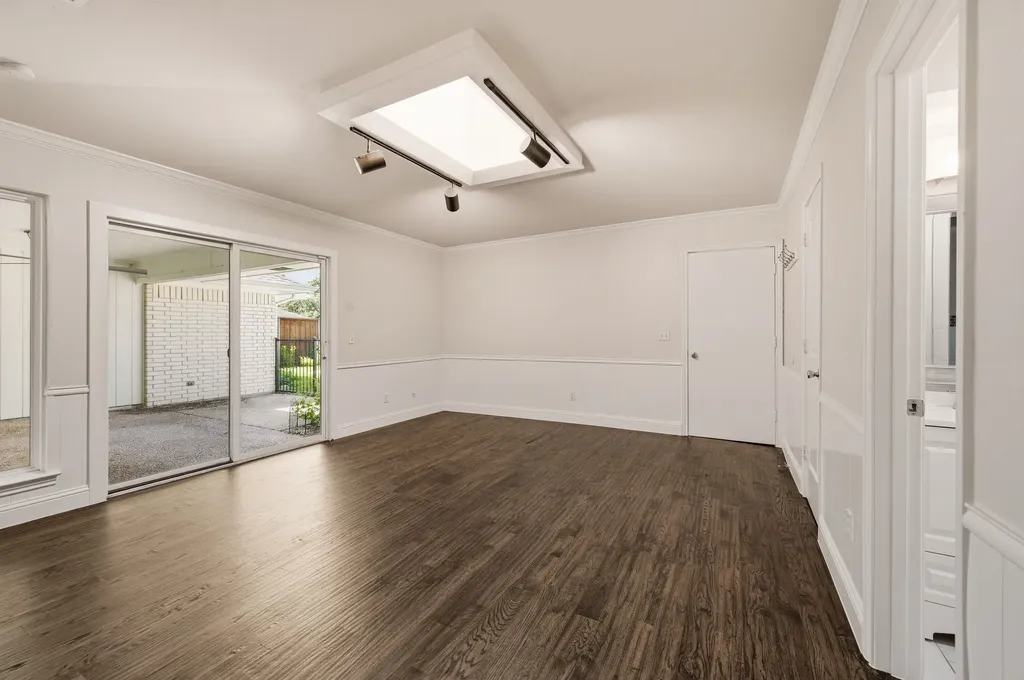 6931 Brentfield Drive Dallas TX 75248