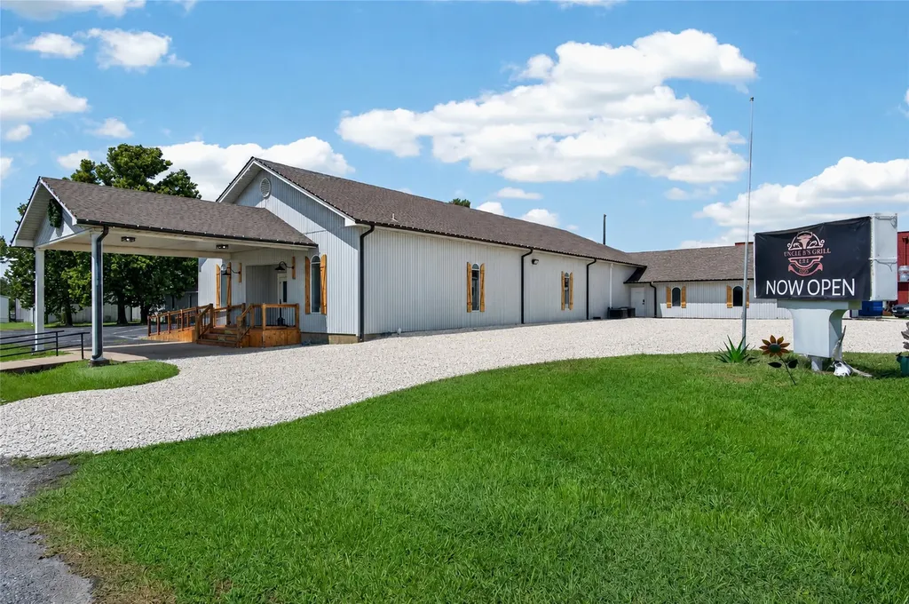 400 N Houston Avenue Pottsboro TX 75021