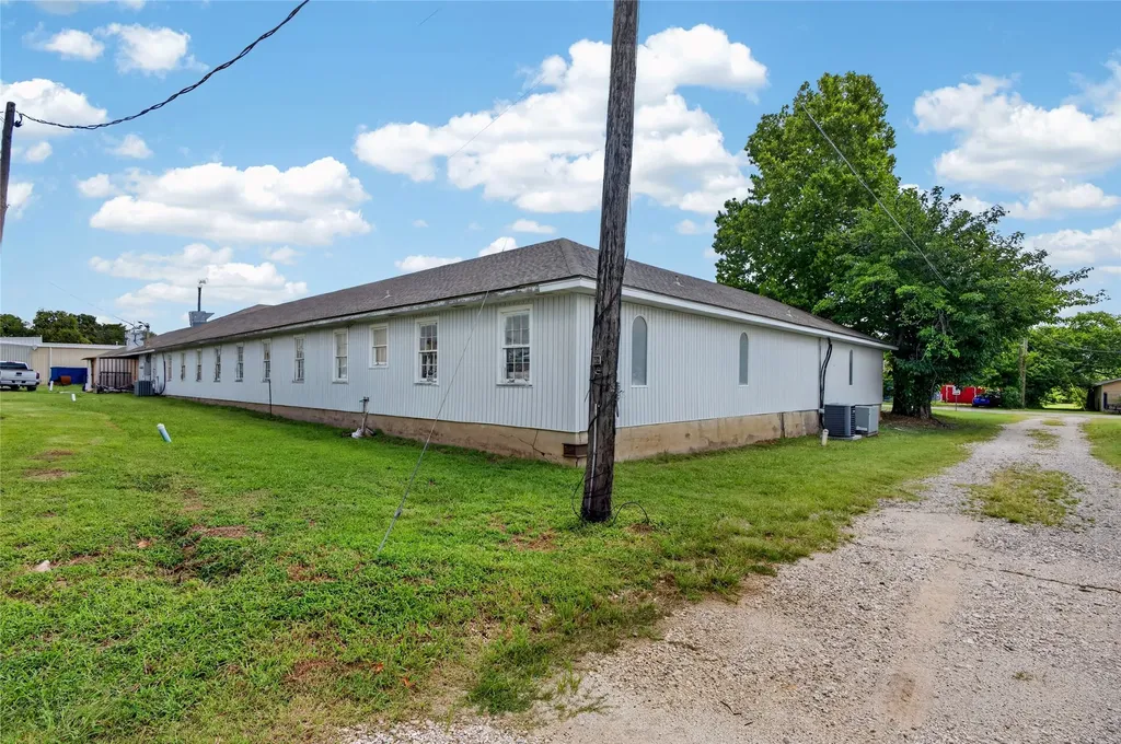 400 N Houston Avenue Pottsboro TX 75076