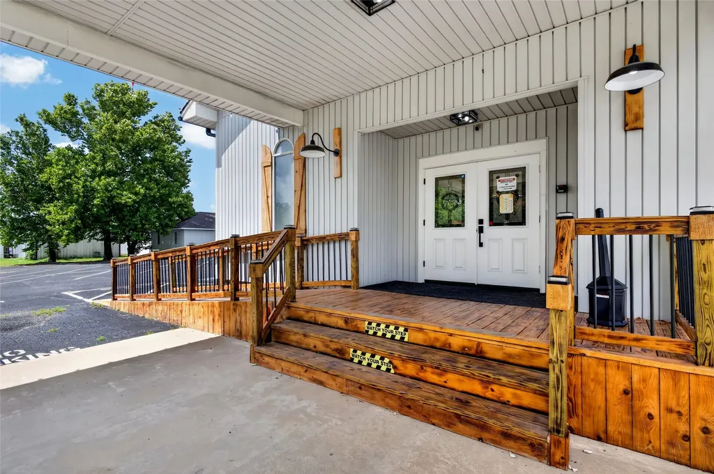 400 N Houston Avenue Pottsboro TX 75076
