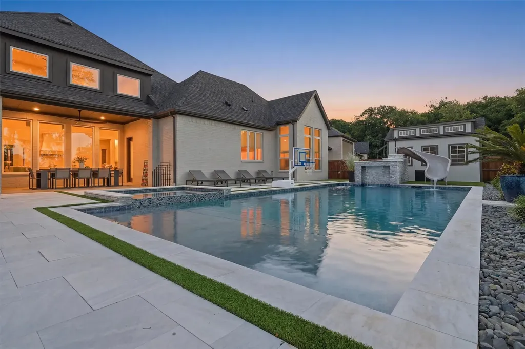 1813 Paxton Pass Mckinney TX 75071