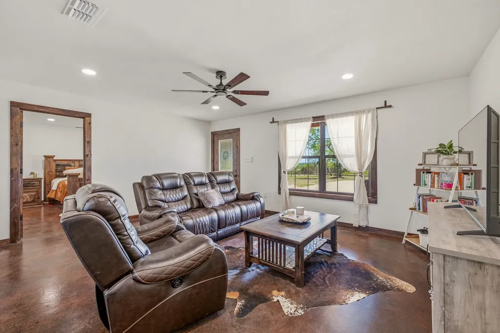 7414 Boswell Court Lipan TX 76462
