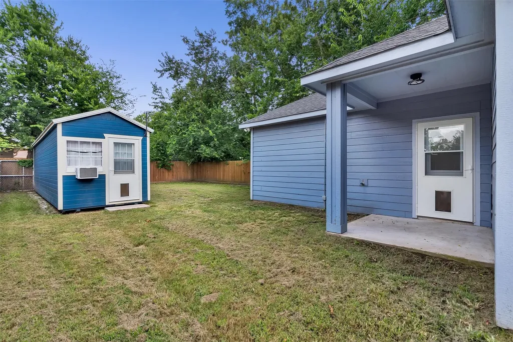 1312 Elm Street Bonham TX 75418