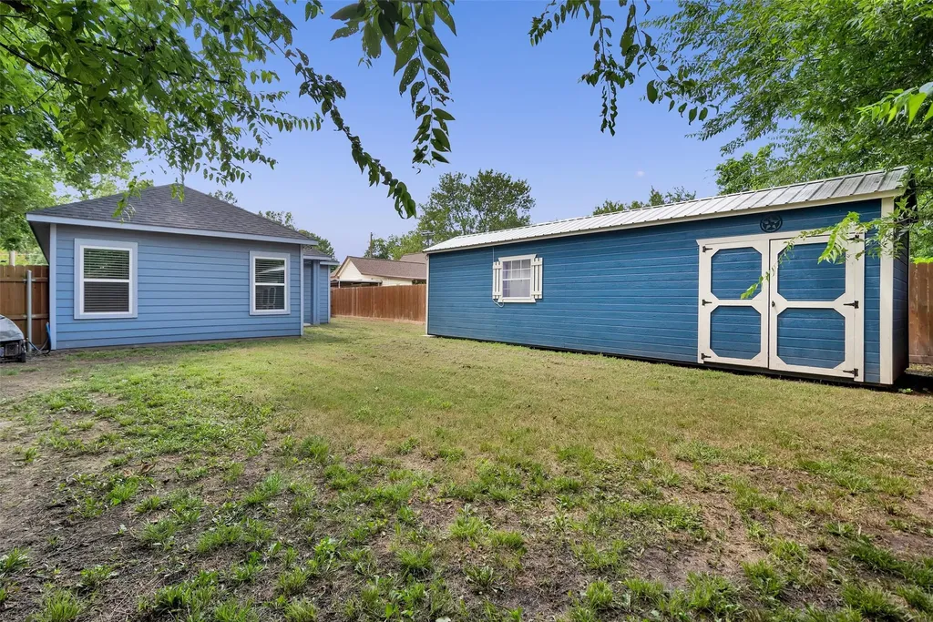 1312 Elm Street Bonham TX 75418