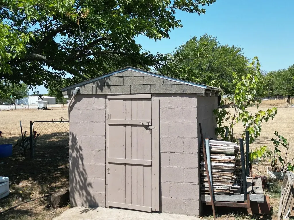 9405 E Fm 174 Bellevue TX 76228