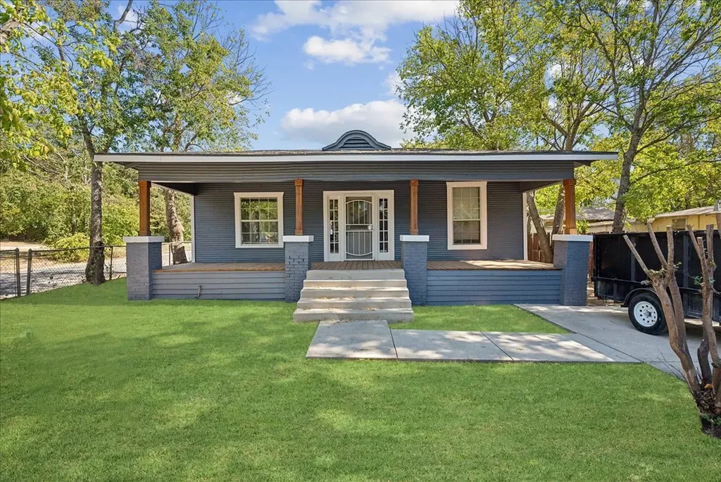 3001 Louise Street Fort Worth TX 76112