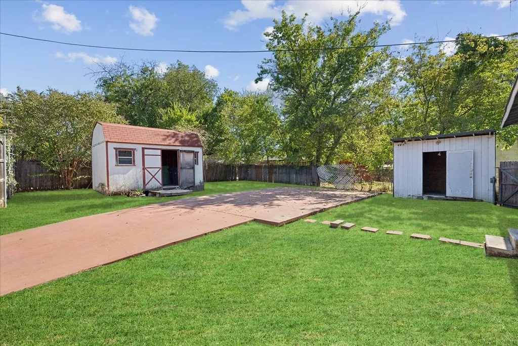 3001 Louise Street Fort Worth TX 76112
