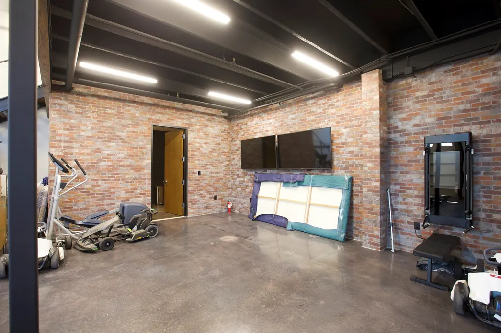 1725 N Hwy 377 #202 Roanoke TX 76262