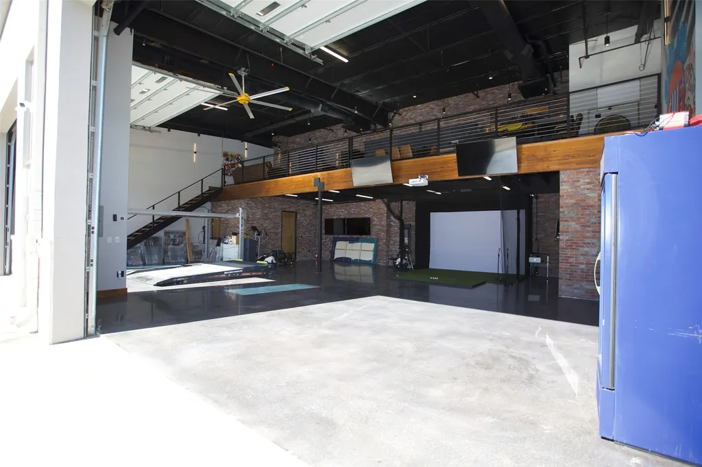 1725 N Hwy 377 #202 Roanoke TX 76262