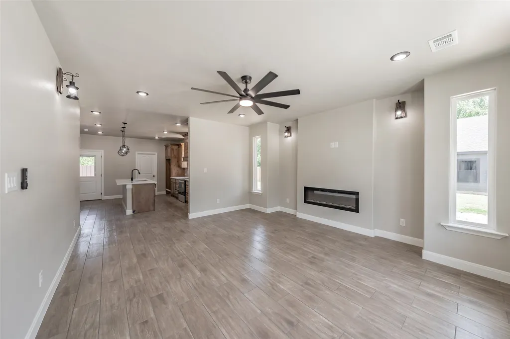207 Stevens Street Bridgeport TX 76426