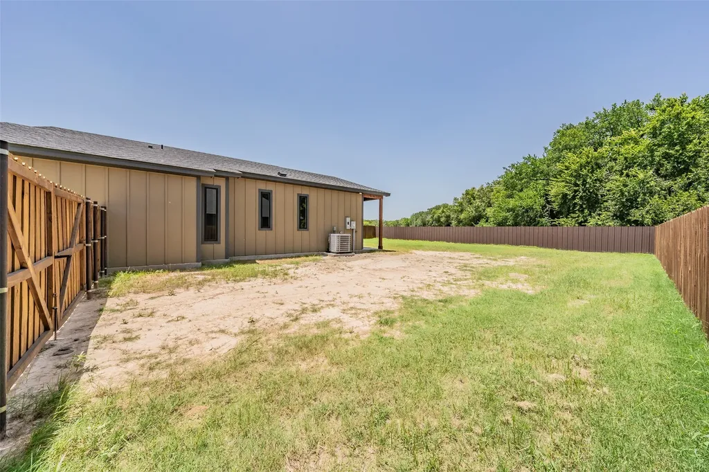 207 Stevens Street Bridgeport TX 76426