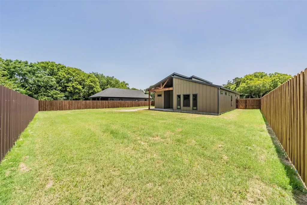 207 Stevens Street Bridgeport TX 76426