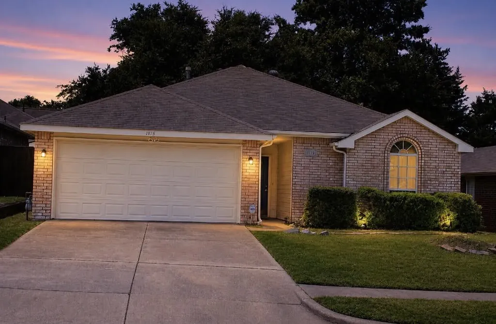 1115 Parker Court Cedar Hill TX 75104